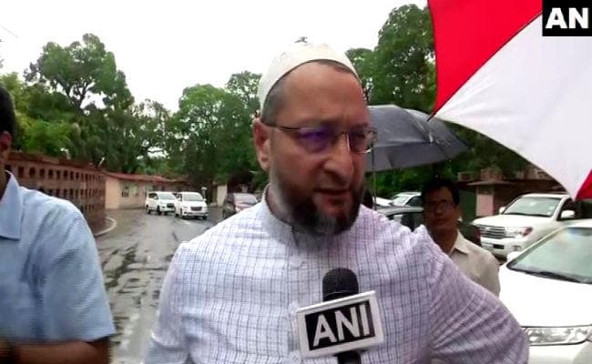 प्रज्ञा ठाकुर के बयान पर बोले असदुद्दीन ओवैसी- प्रधानमंत्री के स्वच्छ भारत मिशन का विरोध कर रही हैं बीजेपी सांसद