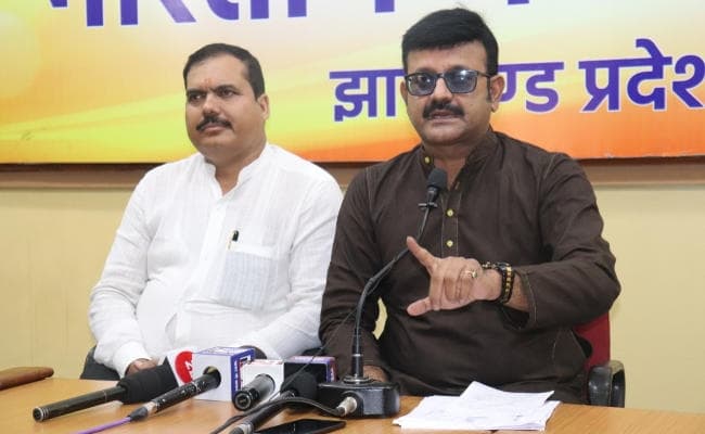 BJP का बड़ा आरोप : झारखंड में जमीन का कारोबार कर रही रोम की संस्था, CNT-SPT एक्ट की उड़ रही धज्जियां