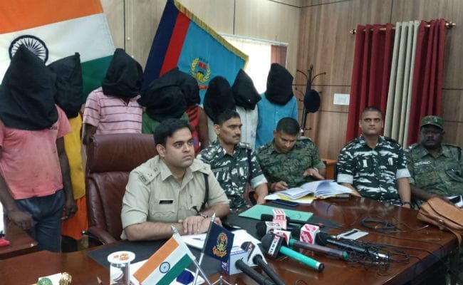 गुमला : वृद्धों की हत्‍या मामले में पुलिस की कार्रवाई, पहान, पुजार समेत आठ आरोपी गिरफ्तार