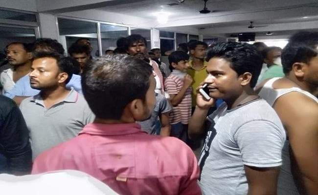 सीवान : जेल से कुख्यात ने डॉक्टर से मांगी रंगदारी, 10 मिनट बाद ही बदमाशों ने कर दी क्लीनिक पर फायरिंग