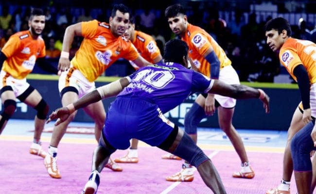 प्रो कबड्डी लीग : हरियाणा स्टीलर्स ने पुणेरी पल्टन को हराया