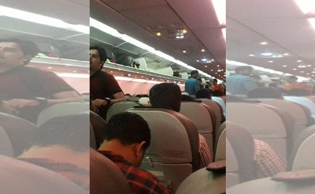 रांची एयरपोर्ट पर फ्लाइट में बम की अफवाह के बाद अफरा तफरी, अफवाह फैलाने वाला हिरासत में