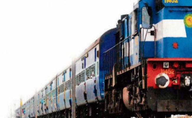 ऑन डिमांड नि:शुल्क एंटरटेनमेंट: देश भर की एक्सप्रेस ट्रेनों में देख सकेंगे फिल्म