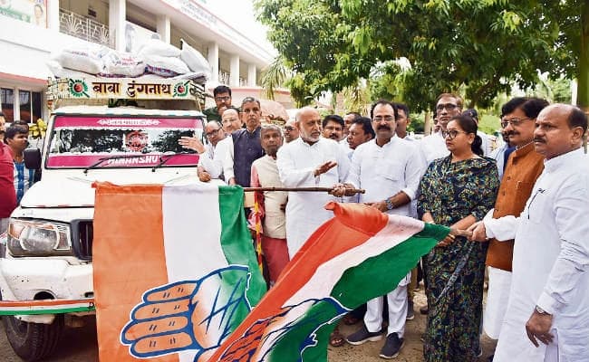 पटना : बाढ़ग्रस्त क्षेत्रों को कांग्रेस ने भेजे 20 हजार फूड पैकेट