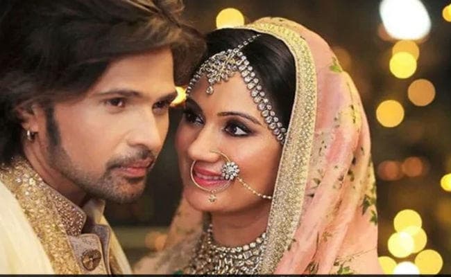 बर्थडे: इस वजह से टूटी थी हिमेश रेशमिया की पहली शादी, फिर थामा इस एक्‍ट्रेस का हाथ