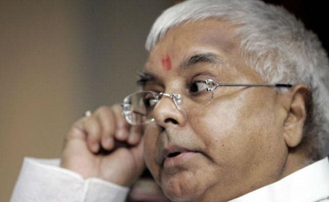 समय पर नहाना-खाना नहीं होने से बिगड़ी चारा घोटाला में सजायाफ्ता लालू प्रसाद की तबीयत, बढ़ा शुगर