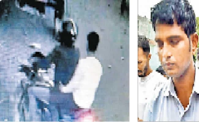 बंधक बैंककर्मी से दिनदहाड़े बाइक समेत 96 हजार लूटे