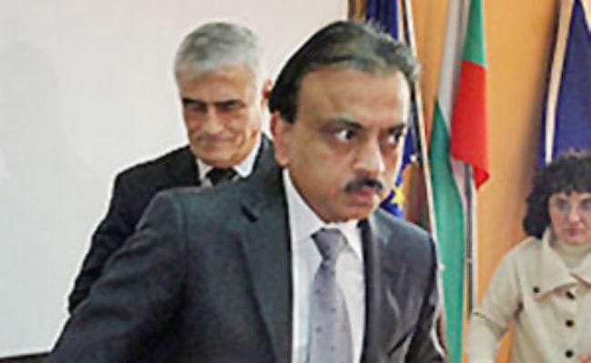 दिग्गज स्टील कारोबारी लक्ष्मी मित्तल के छोटे भाई प्रमोद मित्तल बोस्निया में गिरफ्तार