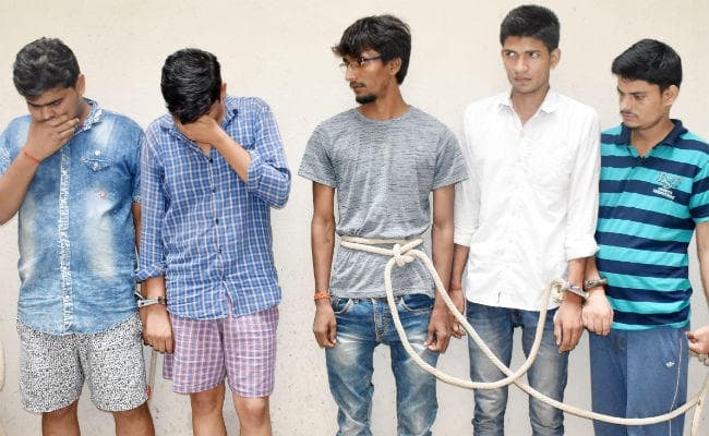 बिहारशरीफ : सेक्स रैकेट का भंडाफोड़, लड़की समेत छह गिरफ्तार