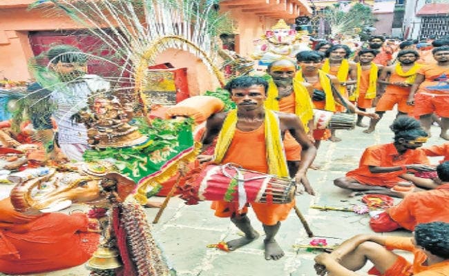 54 फीट का कांवर लेकर बाबाधाम पहुंचे पटना सिटी के कांवरिये