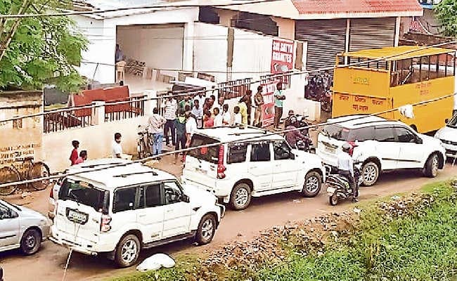 पटना : खटाल हटाने गये टास्क फोर्स पर हमला, पांच गाय मालिकों पर प्राथमिकी दर्ज, एक गिरफ्तार