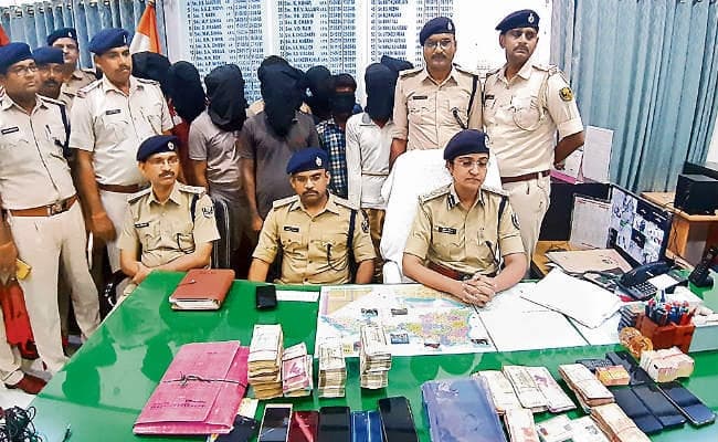 पटना : एडमिट कार्ड पर फोटो मिक्सिंग कर दूसरे को बैठा पास करा रहे थे प्रतियोगी परीक्षाएं