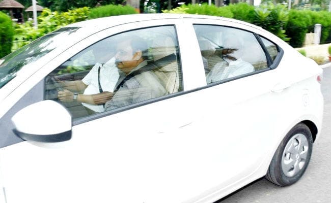 पर्यावरण की सुरक्षा को लेकर CM नीतीश का बड़ा कदम, इलेक्ट्रिक कार से पहुंचे सदन, ...जानें कैसी है नयी कार?