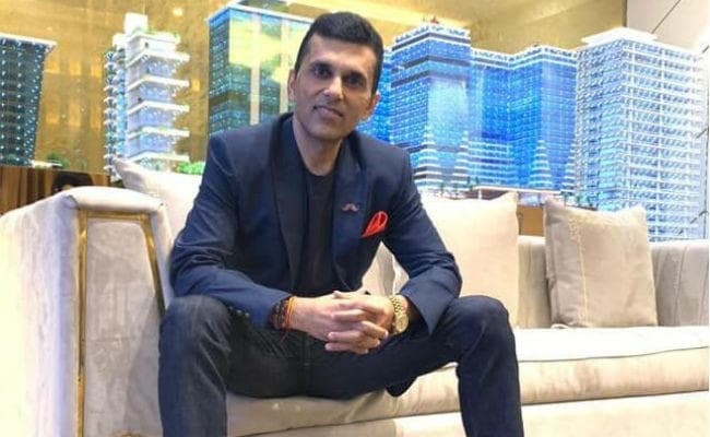 खानदानी शफाखना के अखिल भारतीय थिएट्रिकल राइट्स के लिए पैनोरामा स्टूडियो और आनंद पंडित ने मिलाया हाथ