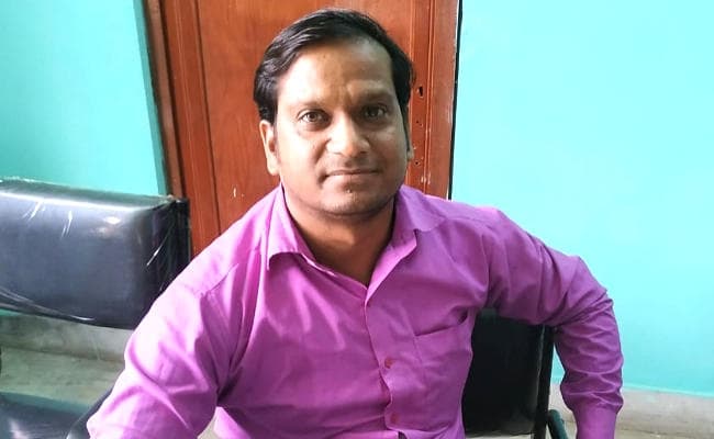 झारखंड : स्वच्छ भारत मिशन के जिला समन्वयक 10 हजार रुपये रिश्वते लेते रंगे हाथ गिरफ्तार