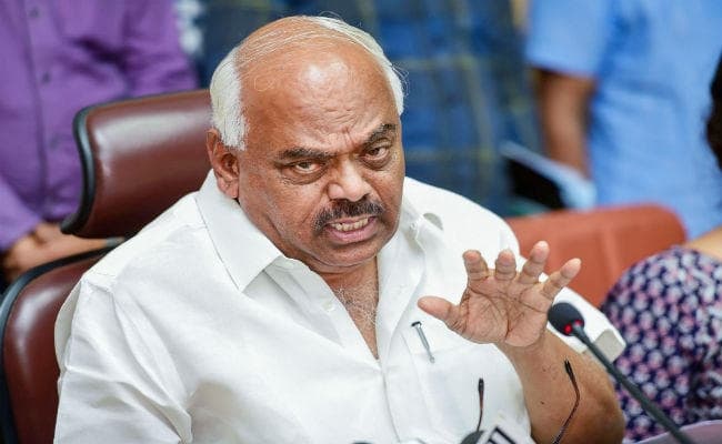 कर्नाटक : स्पीकर ने तीन विधायकों को अयोग्य घोषित किया, सरकार गठन पर असमंजस