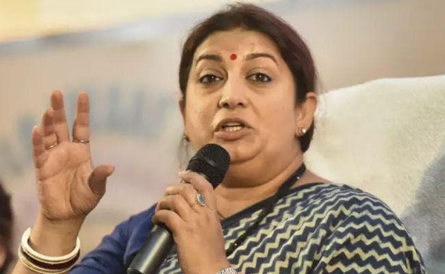 स्‍मृति ईरानी ने आजम खान को बताया ''पुरुष सांसदों पर धब्‍बा''