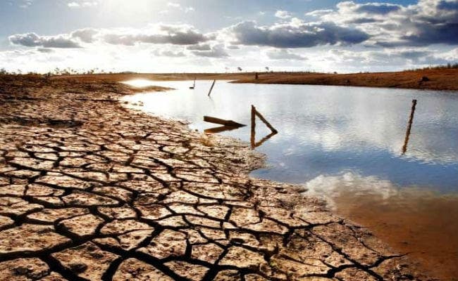 उत्तर में बाढ़, दक्षिण में सूखे जैसे हालात