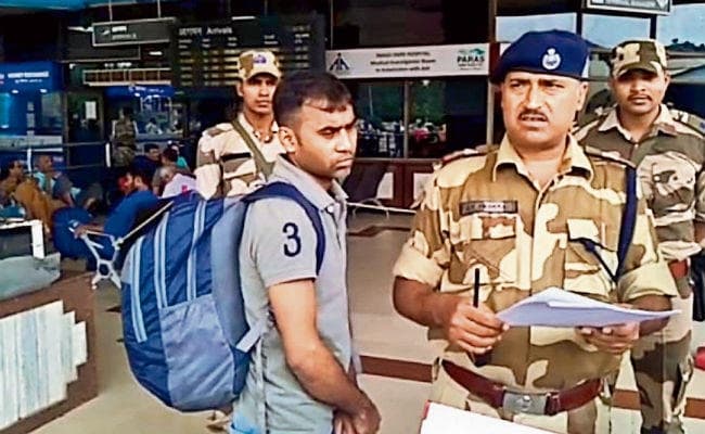 पटना एयरपोर्ट पर कट्टे के साथ धराया युवक, जा रहा था दुबई