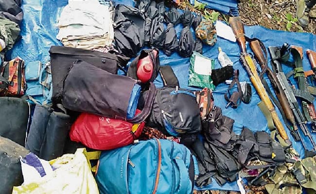 औरंगाबाद में मुठभेड़ में चार नक्सली ढेर, बड़ी संख्या में हथियार बरामद