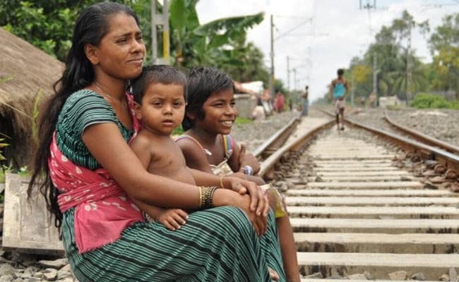 पश्चिम बंगाल ने आठ साल में 14.2 फीसदी लोगों को गरीबी रेखा से बाहर निकाला