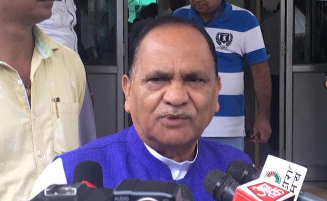 विपक्ष पर बरसे नगर विकास मंत्री सीपी सिंह, बोले : दम है, तो सबूत दें, उचित फोरम पर जायें