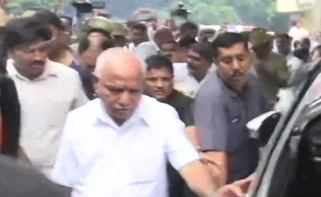 येदियुरप्पा ने कुमारास्वामी सरकार के आदेशों पर लगायी रोक