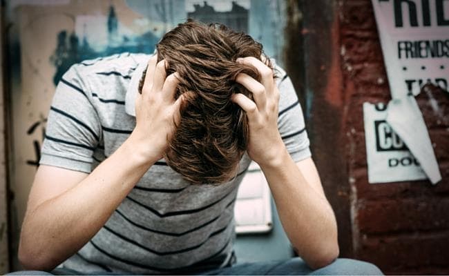 फेसबुक लाइव पर जान देने की कोशिश करनेवाले युवक को कोलकाता पुलिस ने बचाया, पत्नी से हुआ था झगड़ा