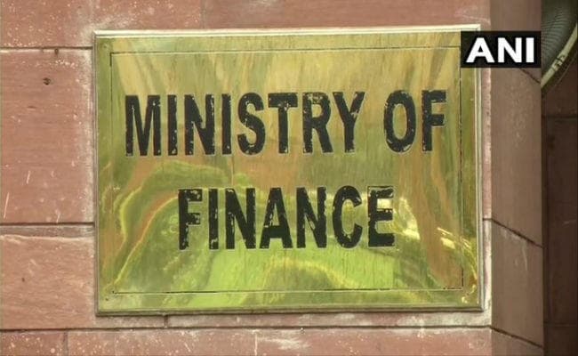 जीएसटी काउंसिल की बैठक में बड़ा फैसला, इलेक्ट्रिक वाहनों को बढ़ावा देने के लिए टैक्स किया कम