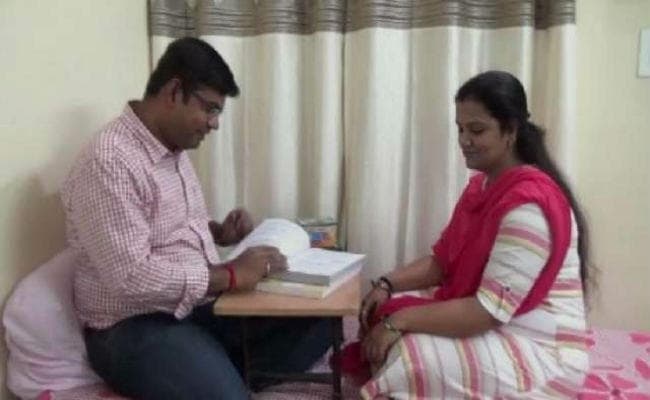 छत्तीसगढ़ लोकसेवा आयोग की परीक्षा में पति-पत्नी ने बनाया रिकॉर्ड, पति टॉपर तो पत्नी दूसरे नंबर पर