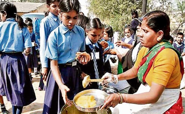 झारखंड में गर्मी छुट्टी में भी छात्रों को मिलेगा मध्याह्न भोजन