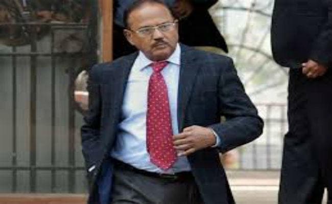 जम्मू-कश्मीर पर बड़े आतंकी हमले का खतरा, NSA अजीत डोभाल ने की अहम बैठक