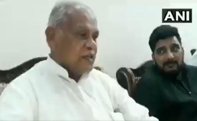 आजम के बचाव में उतरे मांझी, कहा- इस्तीफा ना दें, माफी मांग लें