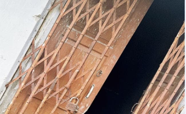 किशनगंज में बैंक का स्ट्रांग रूम तोड़ 9.21 लाख की चोरी