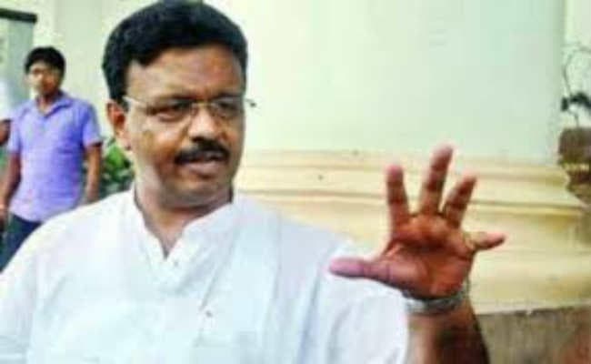 वे यूपी के रहनेवाले हैं, नहीं समझेंगे बंगाल की संस्कृति - फिरहाद