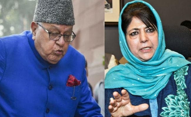 जम्मू कश्मीर में प्रशासनिक आदेश से राजनेताओं में हड़कंप, विशेष राज्य का दर्जा छिनने का सता रहा डर