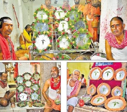 सोमवारी पर लगी विल्वपत्र प्रदर्शनी
