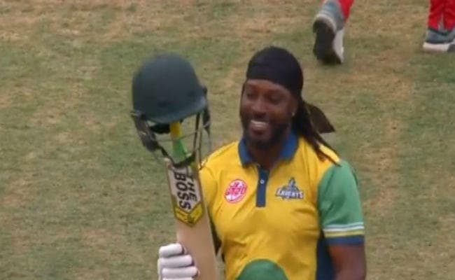 T-20 में 12 छक्के,7 चौके: ...और क्रिस गेल नामक तूफान से घबराया असली तूफान