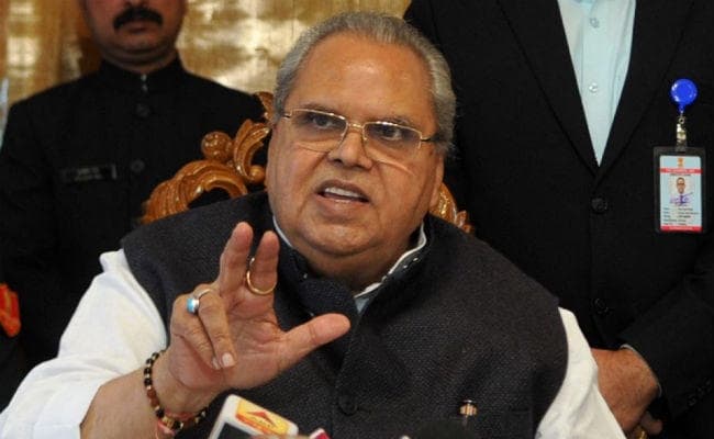 कश्मीर में सब कुछ सामान्य, अफवाहों पर ध्यान नहीं दें लोग : राज्यपाल