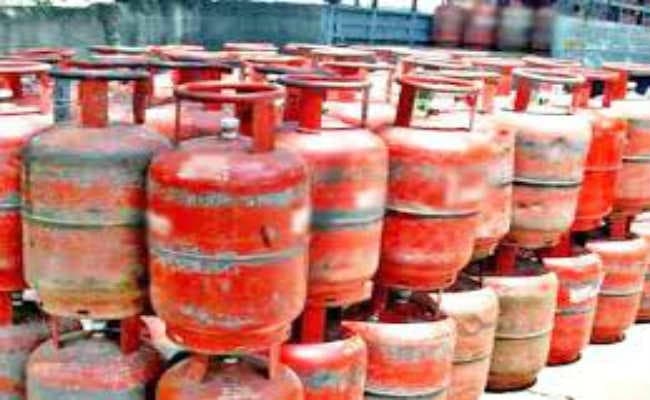 Bihar News: एक्सपायर घरेलू गैस सिलिंडर हो सकता है घातक, सिलिंडर में लिखे इस कोड से समझे एक्सपायरी डेट