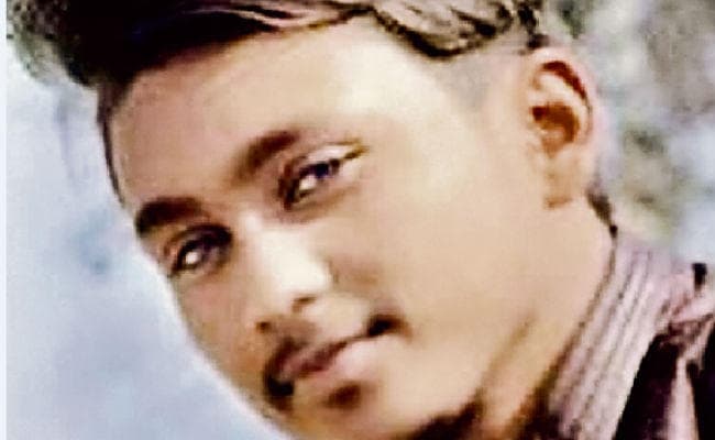 हाजीपुर : टिक टॉक के लिए स्टंट कर रहा युवक आया ट्रेन की चपेट में, मौत