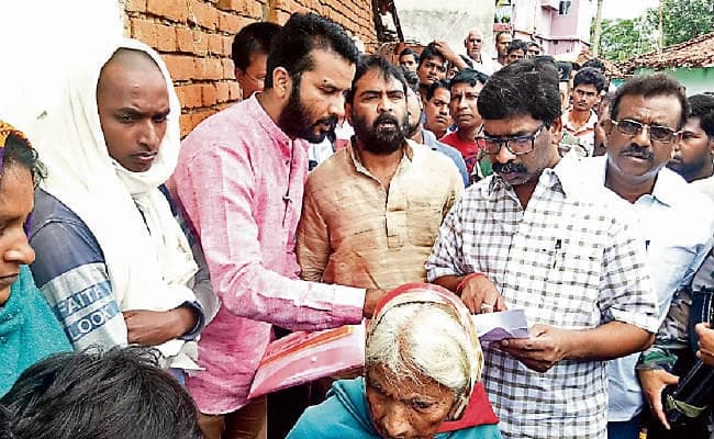 चान्हो : किसान जान दे रहे, सरकार लीपा-पोती में जुटी : हेमंत सोरेन