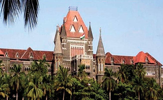 जज की पत्नी ने बंबई हाईकोर्ट को लिखी चिट्ठी, पति पर लगाया उत्पीड़न का आरोप