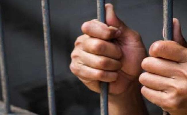 मुंगेर : हथियार तस्करी के आरोप में पति-पत्नी गिरफ्तार