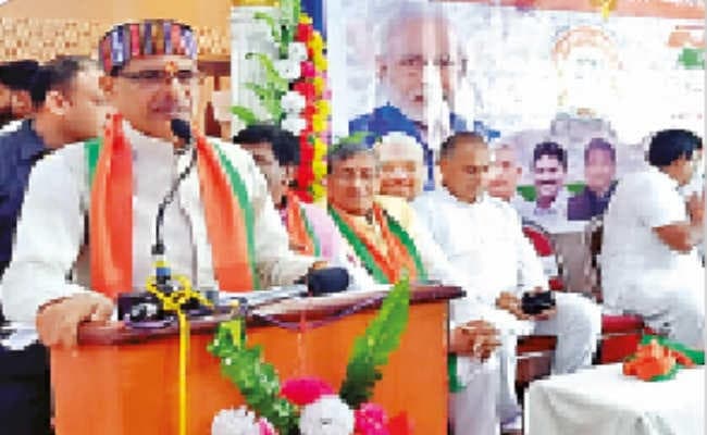 बंगाल के टैलेंट पर दीदी को भरोसा नहीं - शिवराज सिंह चौहान