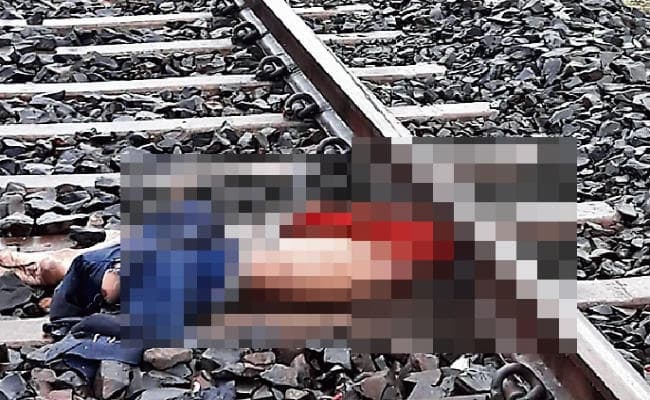 रांची : सीमा विवाद में रेलवे ट्रैक पर पांच घंटे पड़ा रहा शव, नौ मालगाड़ी का आवागमन हुआ बाधित