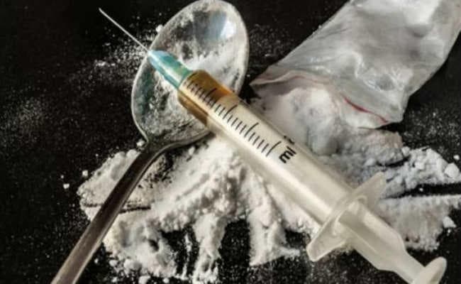 बच्चों में नशे की लत को छिपाने की कोशिश नहीं करें अभिभावक