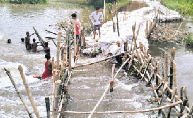 फिर टूटा लखनदेई नदी का बांध