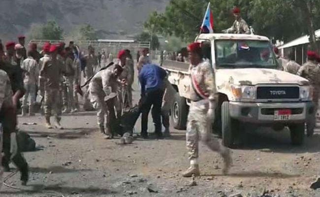 यमन : अदन में सेना के शिविर पर मिसाइल से हमला, 40 लोगों की मौत