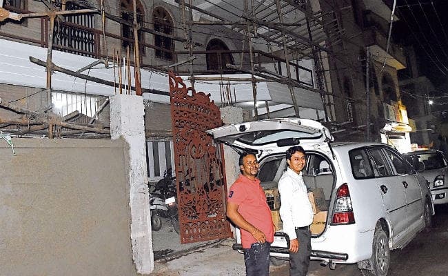 पटना : टॉल प्लाजा के ठेकेदार राजेंद्र सिंह के यहां छापेमारी, 25 लाख से ज्यादा नकद बरामद, जानें और कहां-कहां हुई छापेमारी